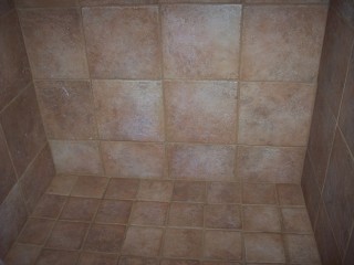 Ceramic tile cleaning for your Phoenix shower